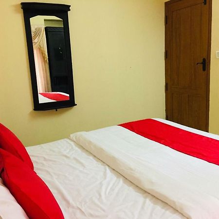 Krishna Gardens Hotel Guruvāyūr Екстериор снимка