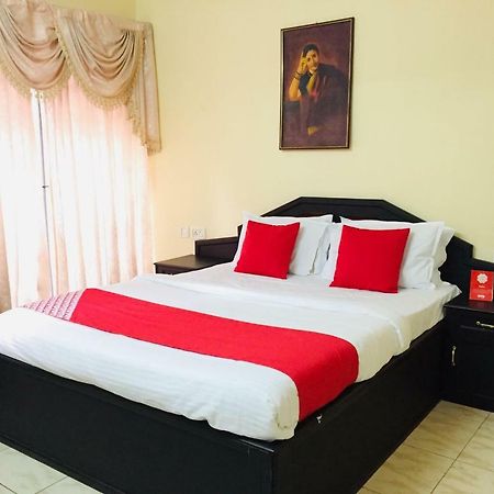 Krishna Gardens Hotel Guruvāyūr Екстериор снимка