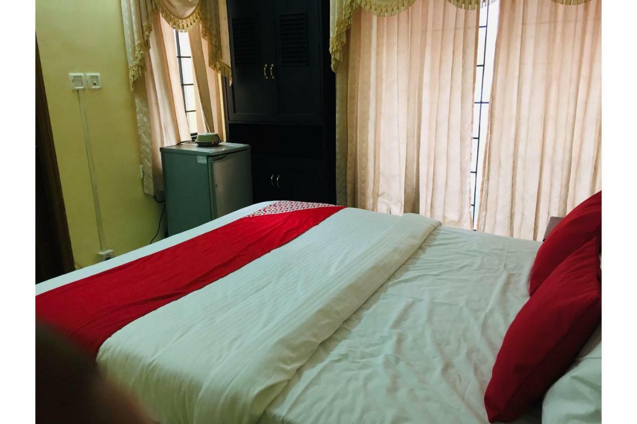 Krishna Gardens Hotel Guruvāyūr Екстериор снимка