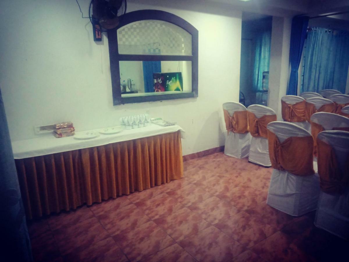 Krishna Gardens Hotel Guruvāyūr Екстериор снимка